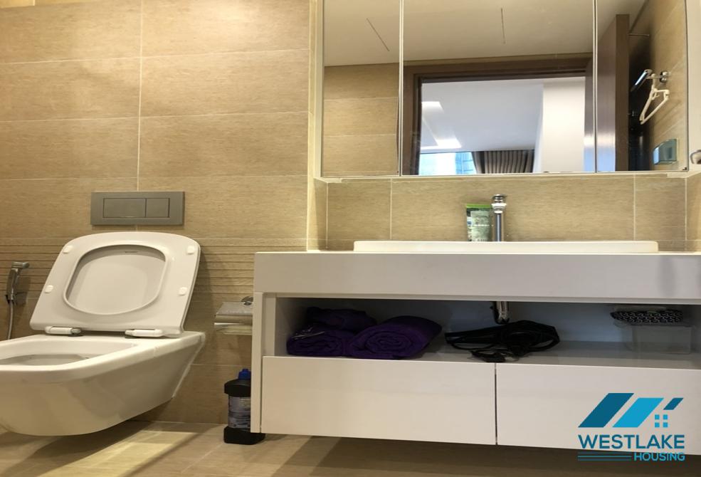 A beautiful two bedroom apartment for rent in Vinhomes Metropolis, Ba Dinh, Ha Noi