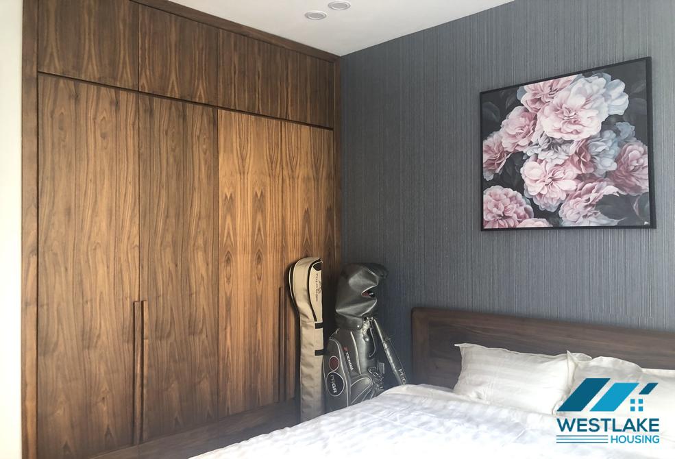 A brand new and modern 1 bedroom apartment for rent in Vinhomes Metropolis, Ba Dinh