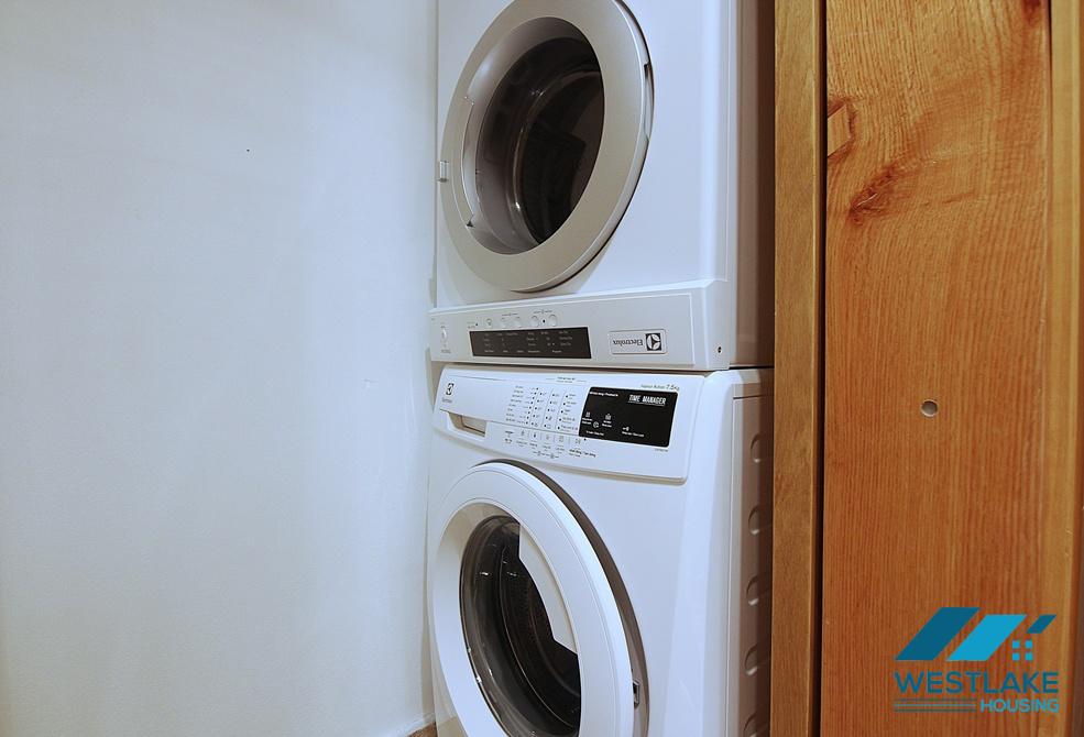 Spacious 02 bedrooms apartment for rent in central of Tay Ho, Ha Noi