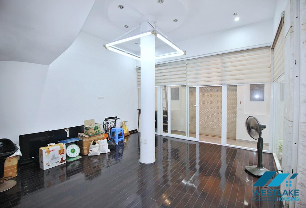 A nice 4 bedroom house for rent in Au Co, Tay Ho