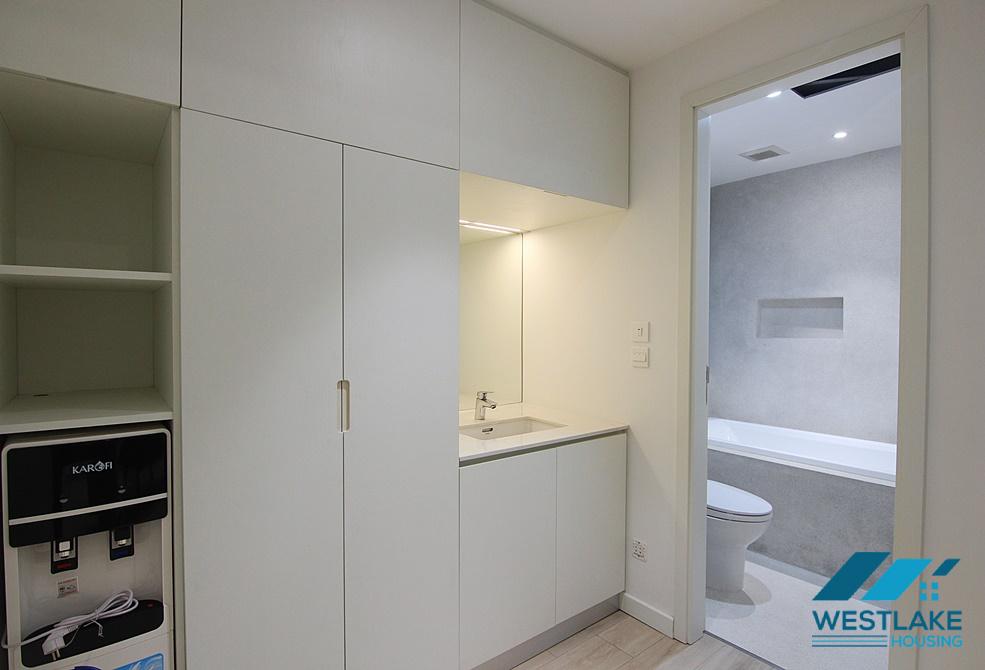 A high-end studio apartment in Tay Ho, near West Lake for rent