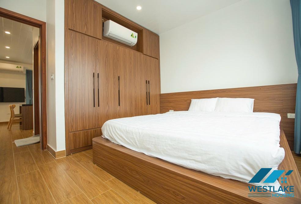 A bright one bedroom apartment on top floor for rent in Xuan Dieu area, Tay Ho, Ha Noi