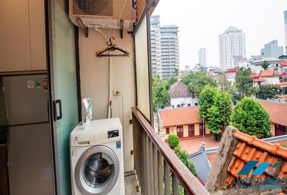 Spacious, high-quality 1-bedroom apartment for rent in Xuan Dieu, Tay Ho