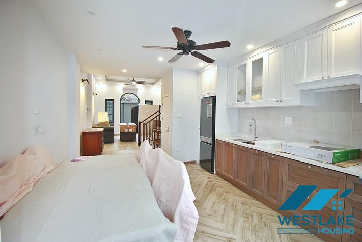 Brand new, modern 4 bedrooms house for rent in Tay Ho, near Sheraton Hotel and West Lake