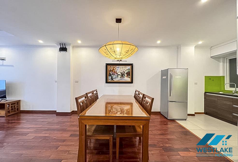 New renovated 02 bedrooms apartment for rent in Tay Ho area, Ha Noi