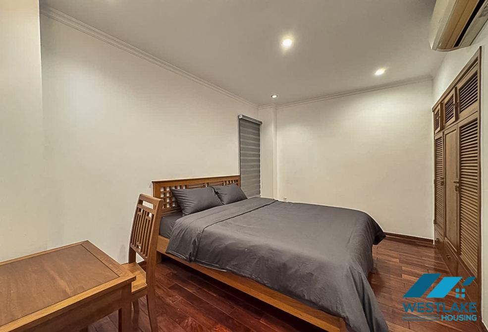 New renovated 02 bedrooms apartment for rent in Tay Ho area, Ha Noi