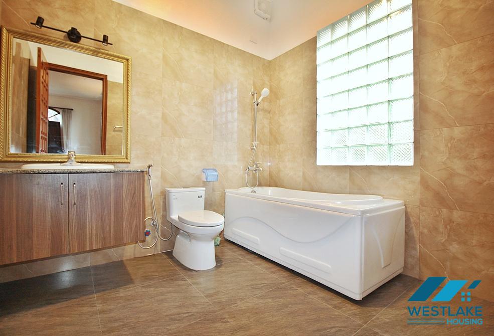 Beautifull house with huge garden for rent in Tay Ho area, Ha Noi