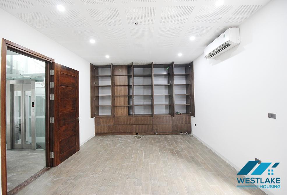 A wonderful, modern house in semi-furnished condition for rent in T Block, Ciputra