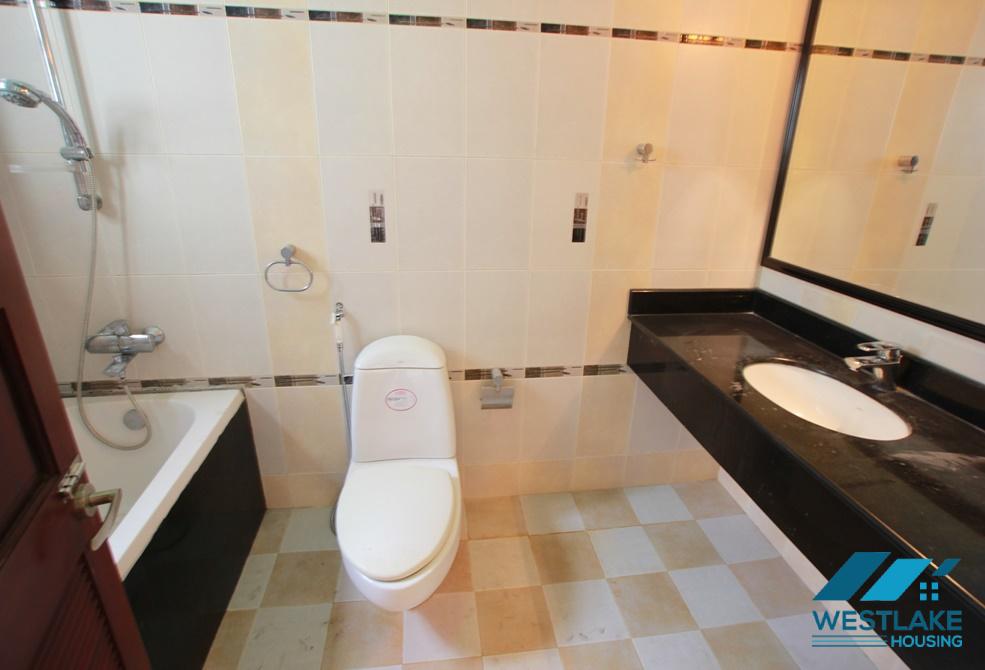 Cho thuê nhà rộng rãi tại Ciputra – Khu C, Tây Hồ, Hà Nội