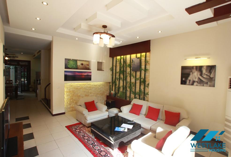 Cho thuê nhà rộng rãi tại Ciputra – Khu C, Tây Hồ, Hà Nội