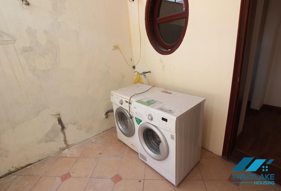 Cho thuê nhà rộng rãi tại Ciputra – Khu C, Tây Hồ, Hà Nội