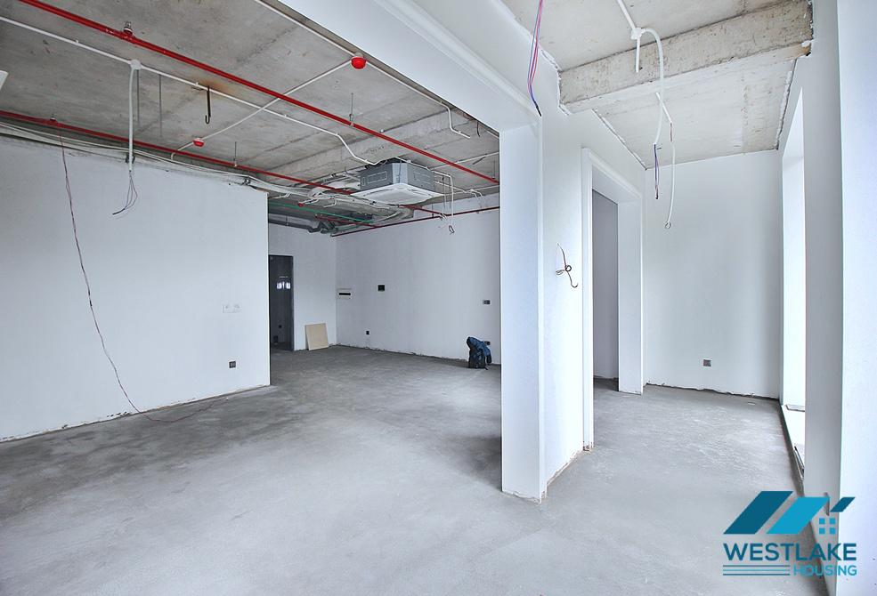 Nice office for rent in Tay Ho, Ha Noi