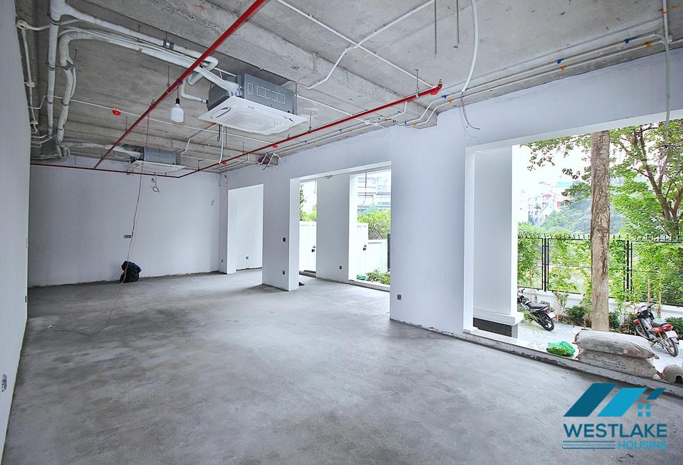 Nice office for rent in Tay Ho, Ha Noi