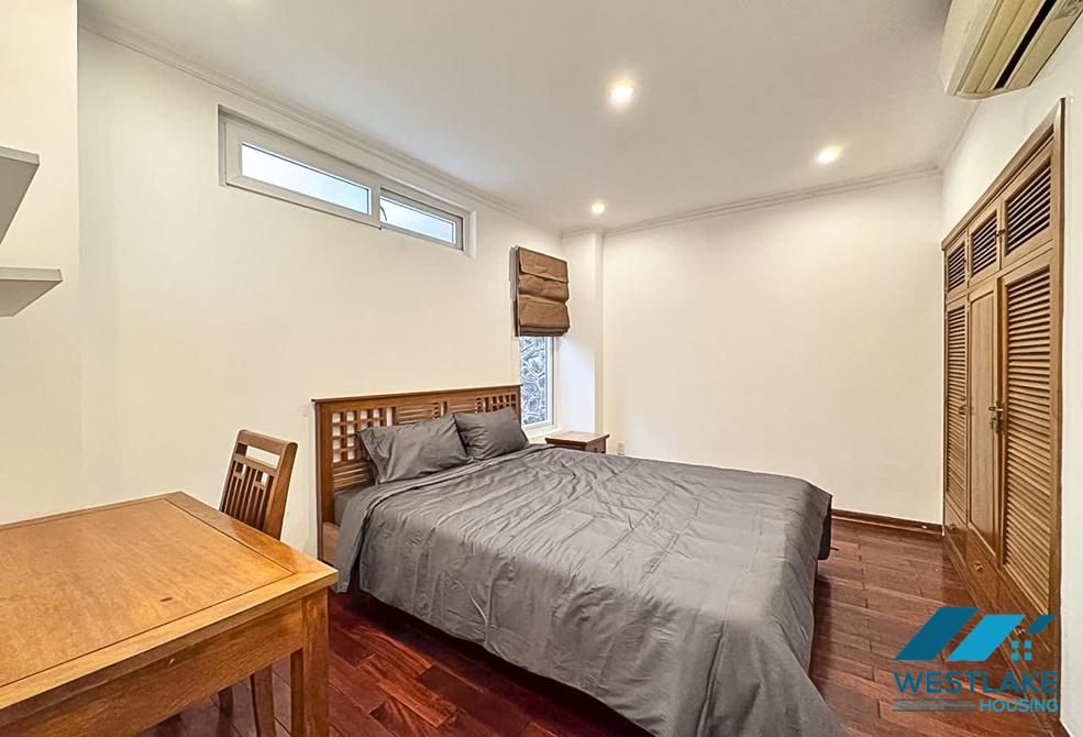 Cho Thuê Căn Hộ 2 Phòng Ngủ Rộng, Ban Công Thoáng Mát Tại Tô Ngọc Vân, Tây Hồ, Hà Nội.