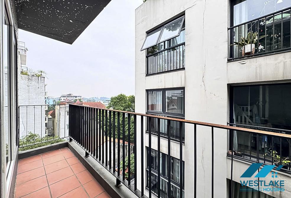 Cho Thuê Căn Hộ 2 Phòng Ngủ Rộng, Ban Công Thoáng Mát Tại Tô Ngọc Vân, Tây Hồ, Hà Nội.