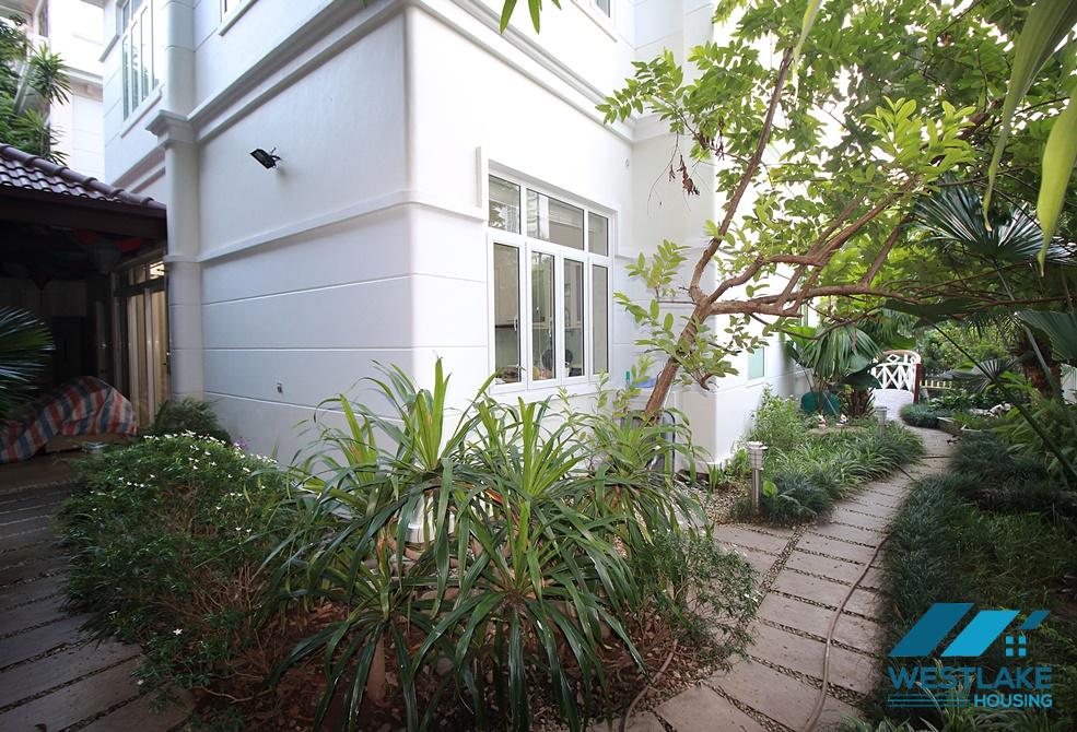 Cho thuê biệt thự hiện đại có sân vườn rộng tại Ciputra – Tây Hồ, Hà Nội