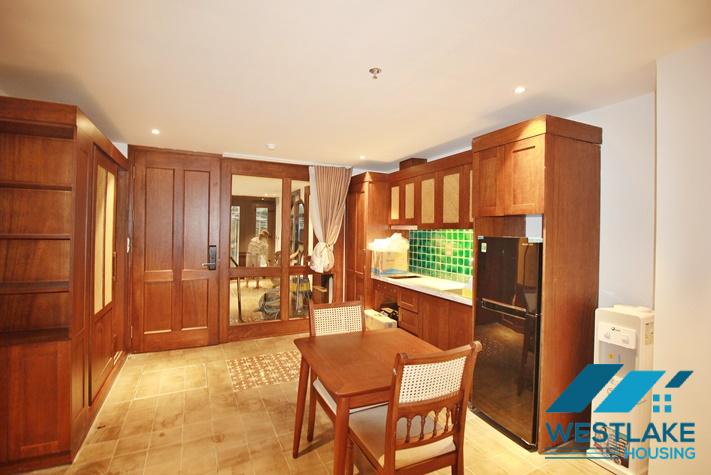 Cho Thuê Căn Hộ Một Phòng Ngủ Có Sân Nhỏ Riêng Ở Tầng Trệt Tại Tô Ngọc Vân Tây Hồ, Hà Nội