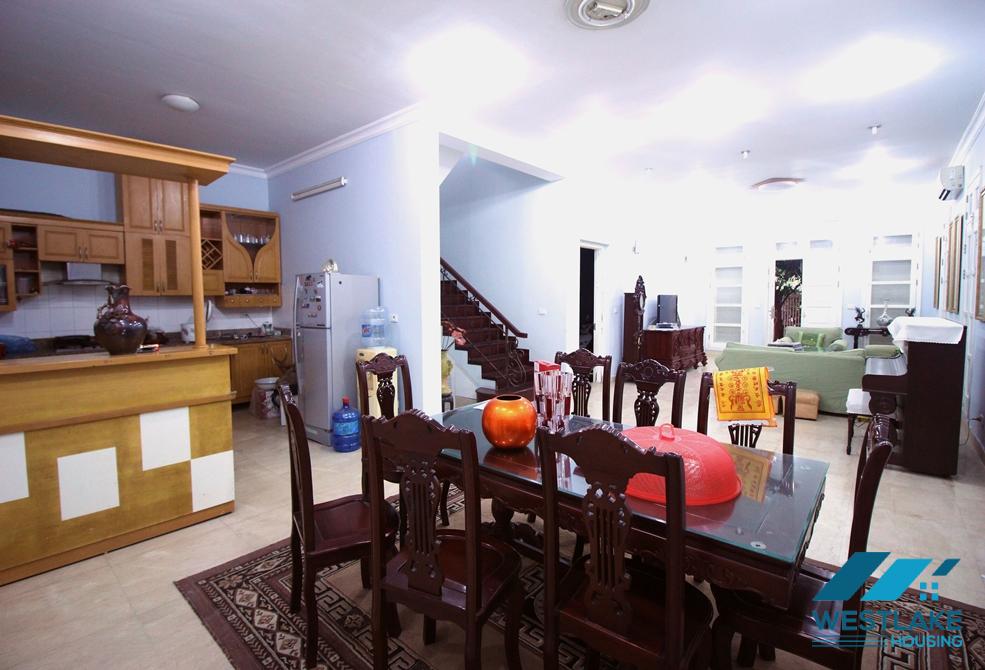 Nice and affordable 5 bebdroom villa to rent in Ciputra Nice and affordable 5 bebdroom villa to rent in Ciputra