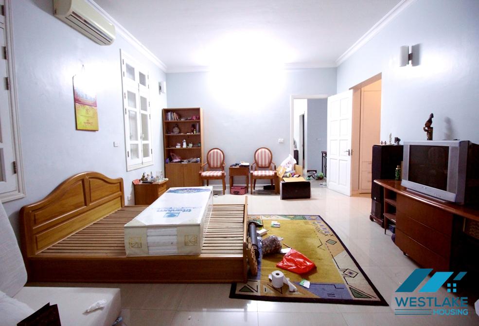 Nice and affordable 5 bebdroom villa to rent in Ciputra Nice and affordable 5 bebdroom villa to rent in Ciputra