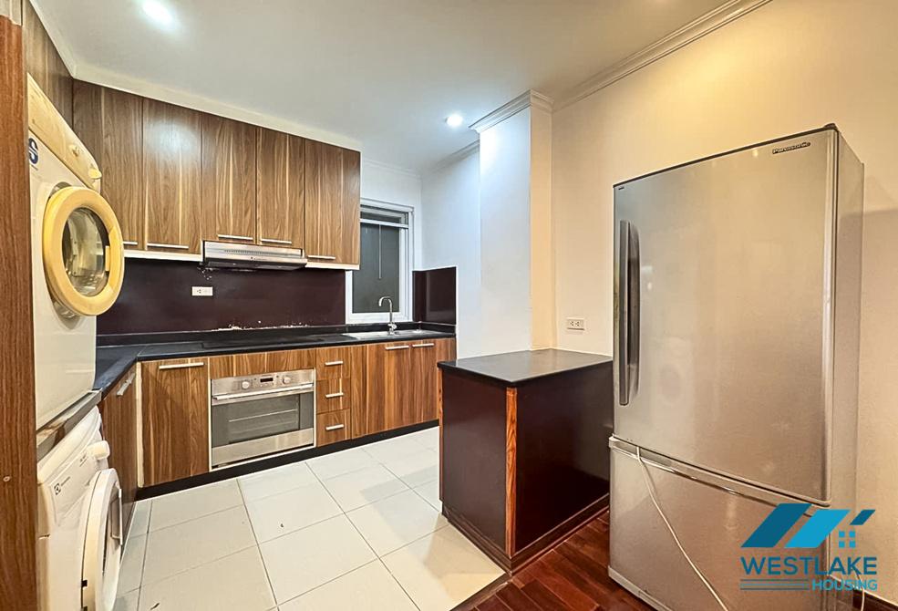 Cho Thuê Căn Hộ 2 Phòng Ngủ Mới Cải Tạo Lại Đẹp, Rộng Rãi Tại Tô Ngọc Vân, Tây Hồ, Hà Nội.