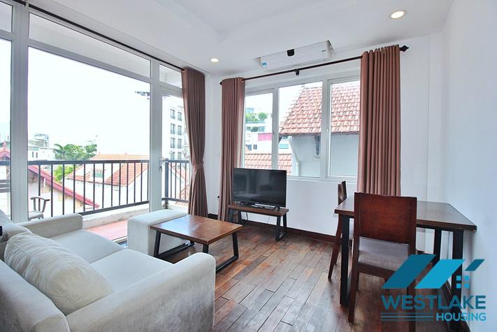 Cho Thuê Căn Hộ 1 Phòng Ngủ Ban Công,Sáng Thoáng Tại Tây Hồ, Hà Nội.