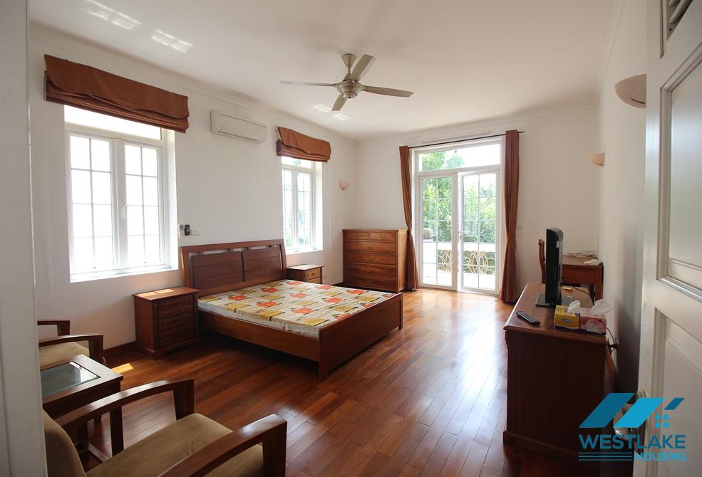 Well finished house with front and back yard for rent in Ciputra Well finished house with front and back yard for rent in Ciputra