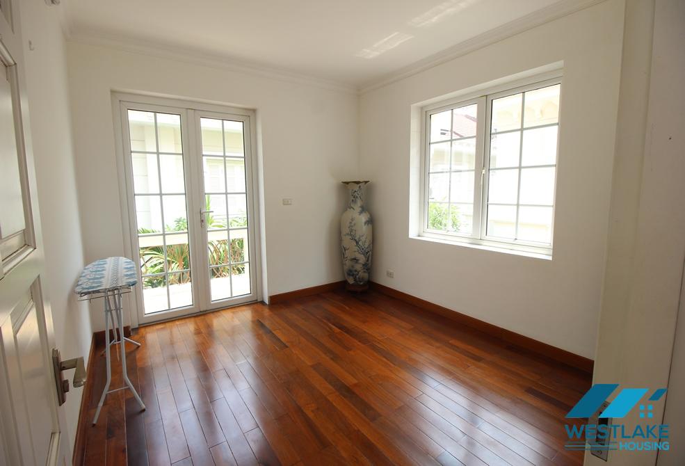 Well finished house with front and back yard for rent in Ciputra Well finished house with front and back yard for rent in Ciputra