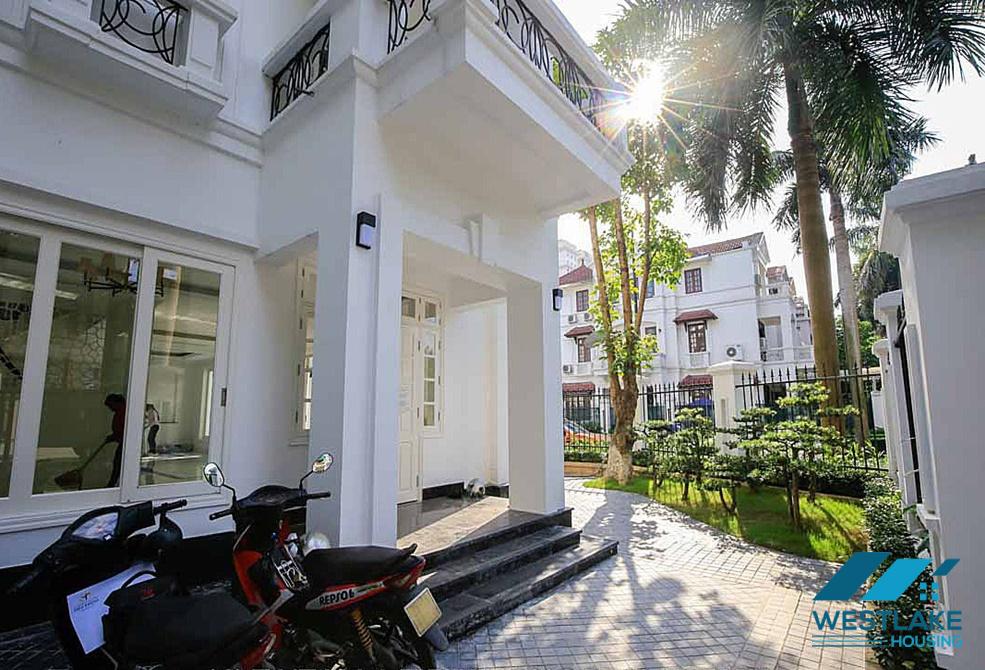 Cho thuê nhà mới cải tạo tại Khu C – Ciputra, Tây Hồ