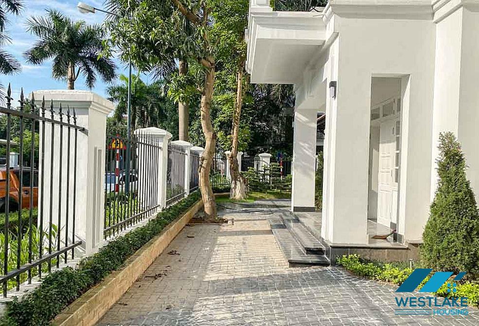 Cho thuê nhà mới cải tạo tại Khu C – Ciputra, Tây Hồ