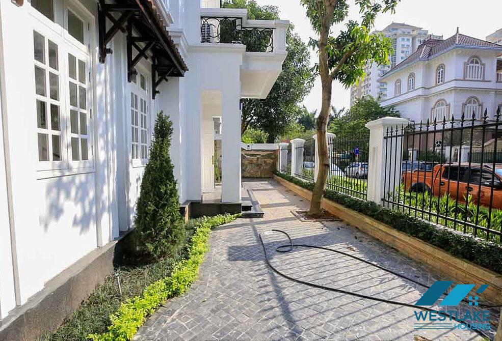 Cho thuê nhà mới cải tạo tại Khu C – Ciputra, Tây Hồ