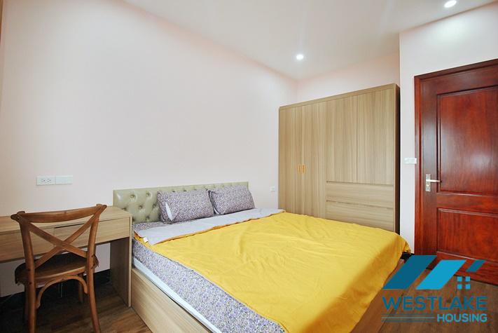 Cho Thuê Căn Hộ 2 Phòng Ngủ Mơi Đẹp, Hiện Đại, Ban Công Rộng Thoáng Tại Yên Phụ Tây Hồ, Hà Nội