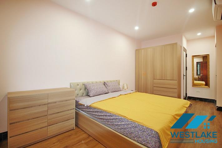 Cho Thuê Căn Hộ 2 Phòng Ngủ Mơi Đẹp, Hiện Đại, Ban Công Rộng Thoáng Tại Yên Phụ Tây Hồ, Hà Nội