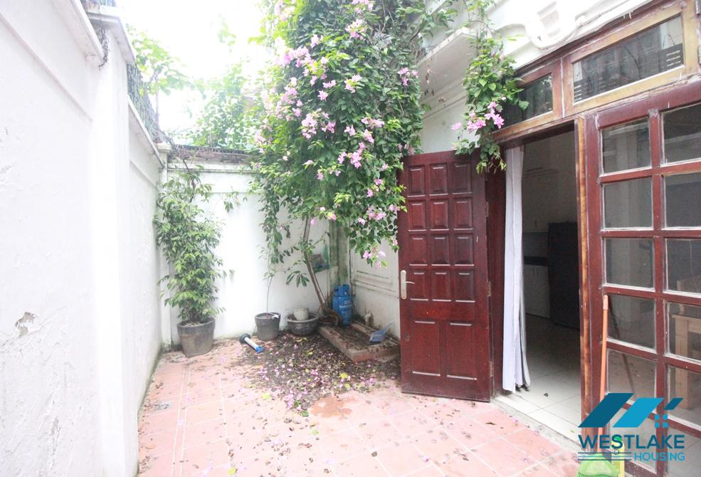 Cho thuê nhà đẹp, đầy đủ nội thất tại Ciputra – Tây Hồ, Hà Nội