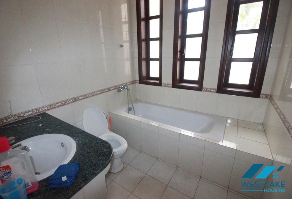 Cho thuê nhà đẹp, đầy đủ nội thất tại Ciputra – Tây Hồ, Hà Nội