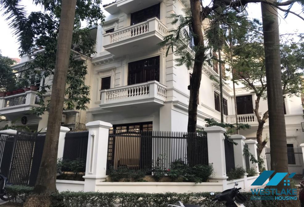 Cho thuê biệt thự tại Ciputra – Tây Hồ, Hà Nội.