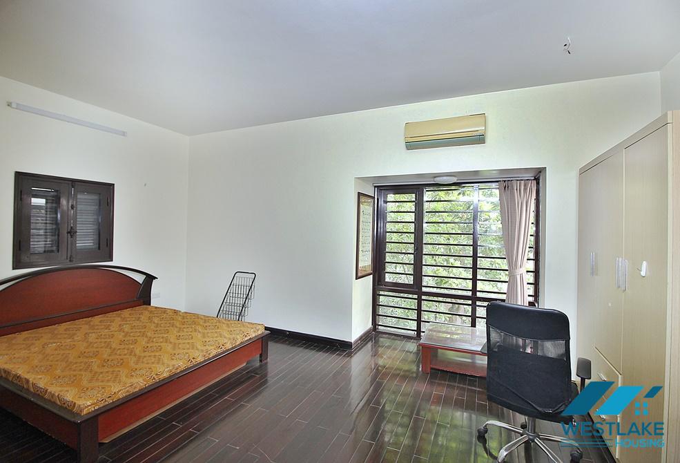 A spacious house with big yard for rent in Au Co, Tay Ho A spacious house with big yard for rent in Au Co, Tay Ho