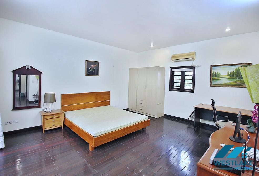 A spacious house with big yard for rent in Au Co, Tay Ho A spacious house with big yard for rent in Au Co, Tay Ho