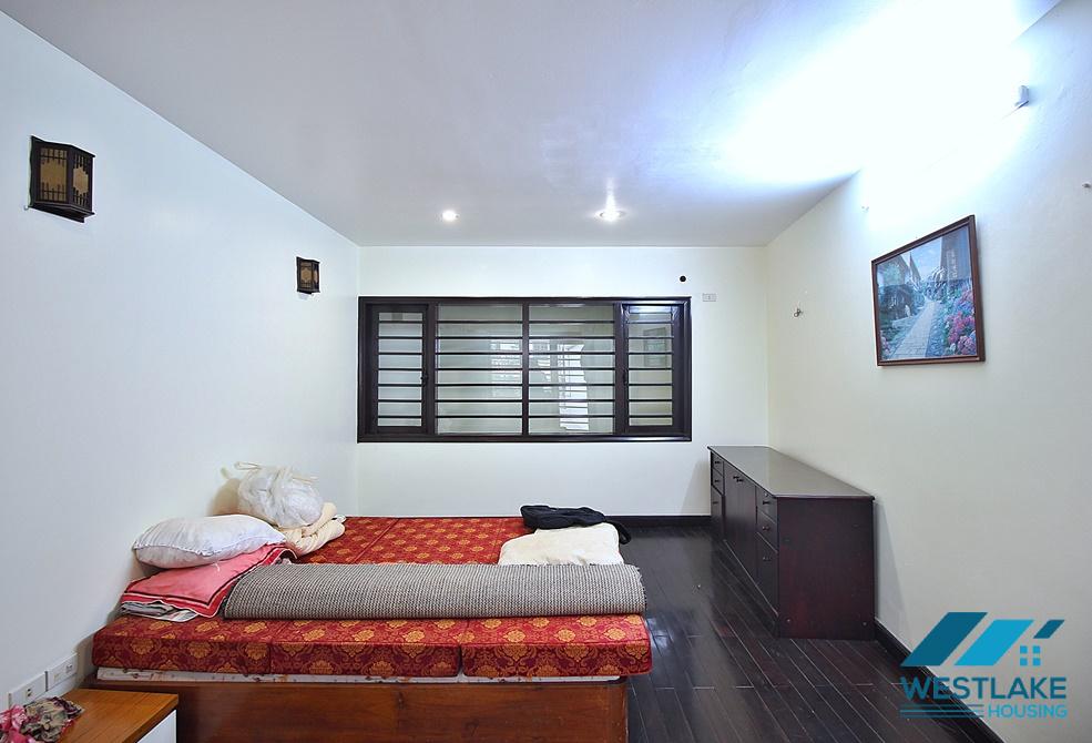 A spacious house with big yard for rent in Au Co, Tay Ho A spacious house with big yard for rent in Au Co, Tay Ho