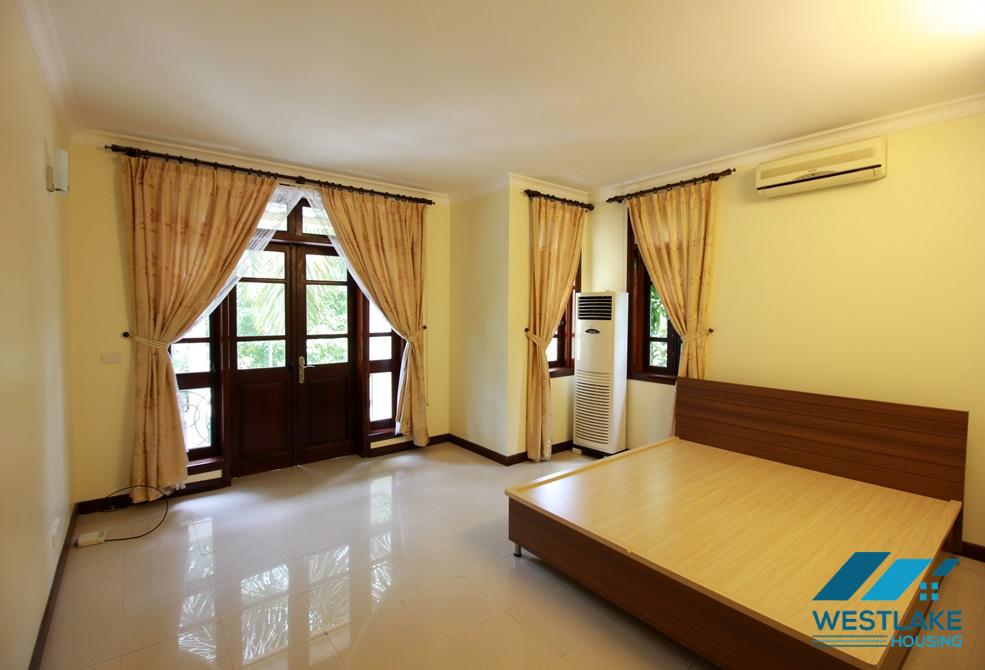 Cho thuê nhà nguyên căn đầy đủ nội thất tại Ciputra – Tây Hồ, Hà Nội