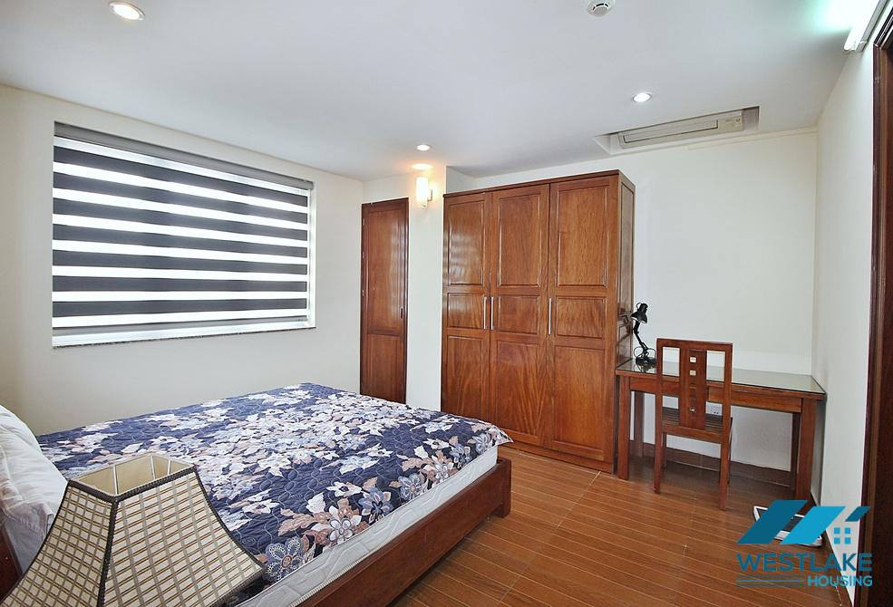 Spacious 04 bedrooms apartment on Xuan Dieu street for rent in Tay Ho, Ha Noi