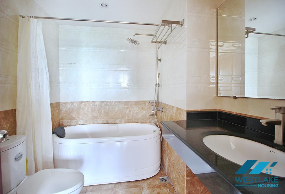 Spacious 04 bedrooms apartment on Xuan Dieu street for rent in Tay Ho, Ha Noi