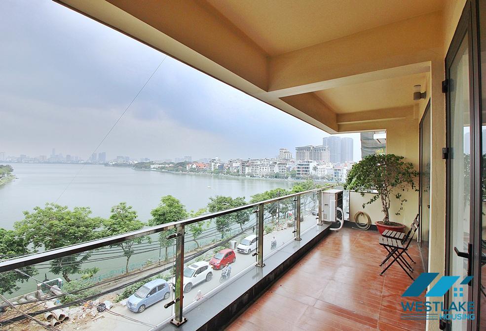 Spacious 04 bedrooms apartment on Xuan Dieu street for rent in Tay Ho, Ha Noi