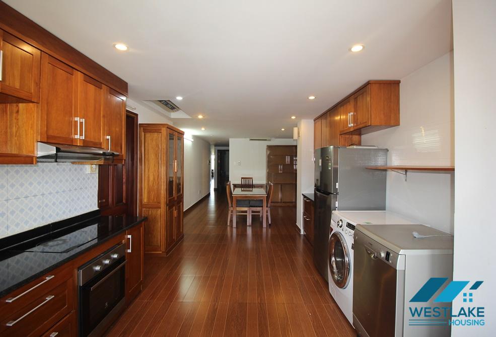 Large size 04 bedroom apartment for rent in Tay Ho, Ha Noi