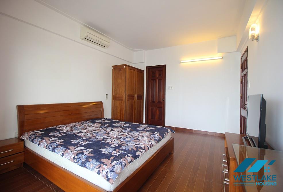 Large size 04 bedroom apartment for rent in Tay Ho, Ha Noi