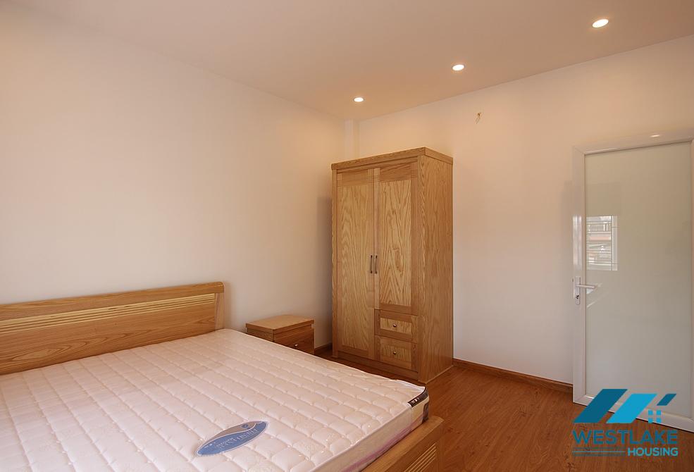 Cho Thuê Căn Hộ 2 Phòng Ngủ Rộng Đẹp, Ban Công View Hồ Thoáng Mát Tại Vũ Miên Tây Hồ, Hà Nội.