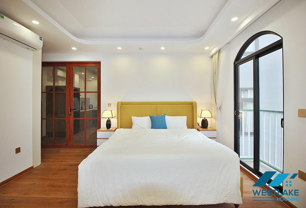 Beautiful and Modern One-Bedroom Apartment for Rent on Vu Mien Street, Tay Ho Ward, Hanoi