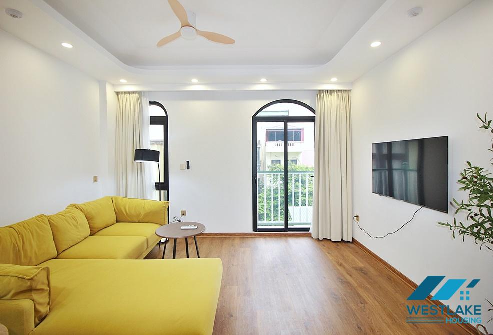 Beautiful and Modern One-Bedroom Apartment for Rent on Vu Mien Street, Tay Ho Ward, Hanoi