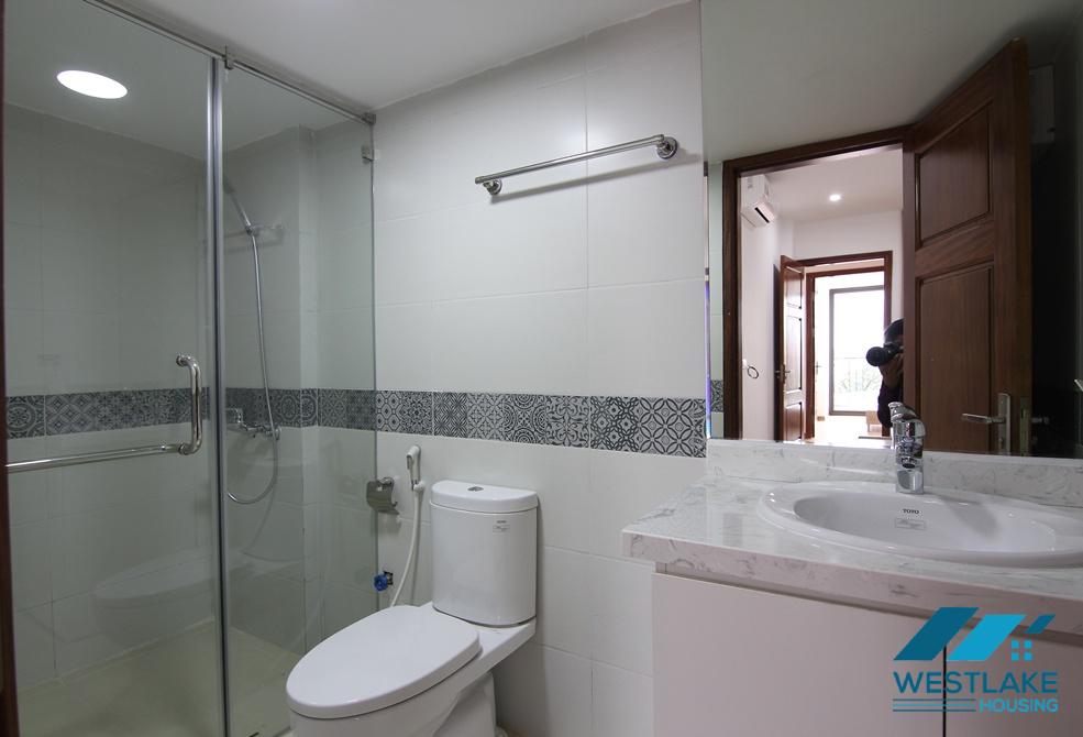 Good price, 2 bedrooms apartment for rent in Au Co street, Hanoi.