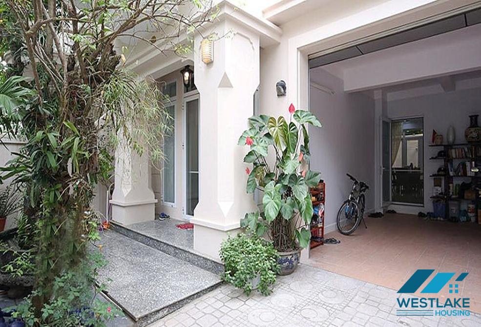 Fully furnished villa for rent with five bedrooms, very open living space