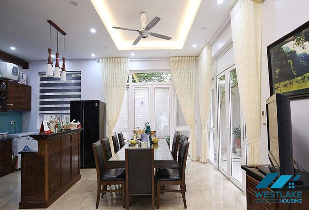 Fully furnished villa for rent with five bedrooms, very open living space